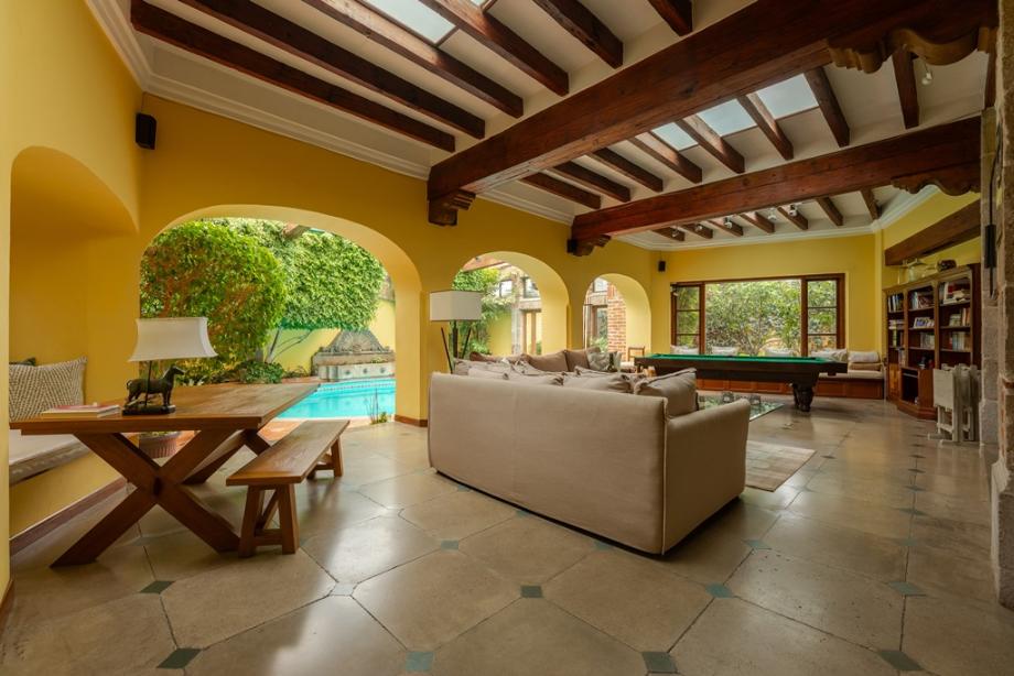 Saratoga, Naucalpan de Juárez, Estado de méxico, 53900, Mexico, 3 Bedrooms Bedrooms, ,4 BathroomsBathrooms,Residential,For Sale,Saratoga,1612456