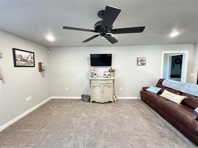 Tahlequah, Oklahoma, 74464, United States, 6 Bedrooms Bedrooms, ,4 BathroomsBathrooms,Residential,For Sale,1982576