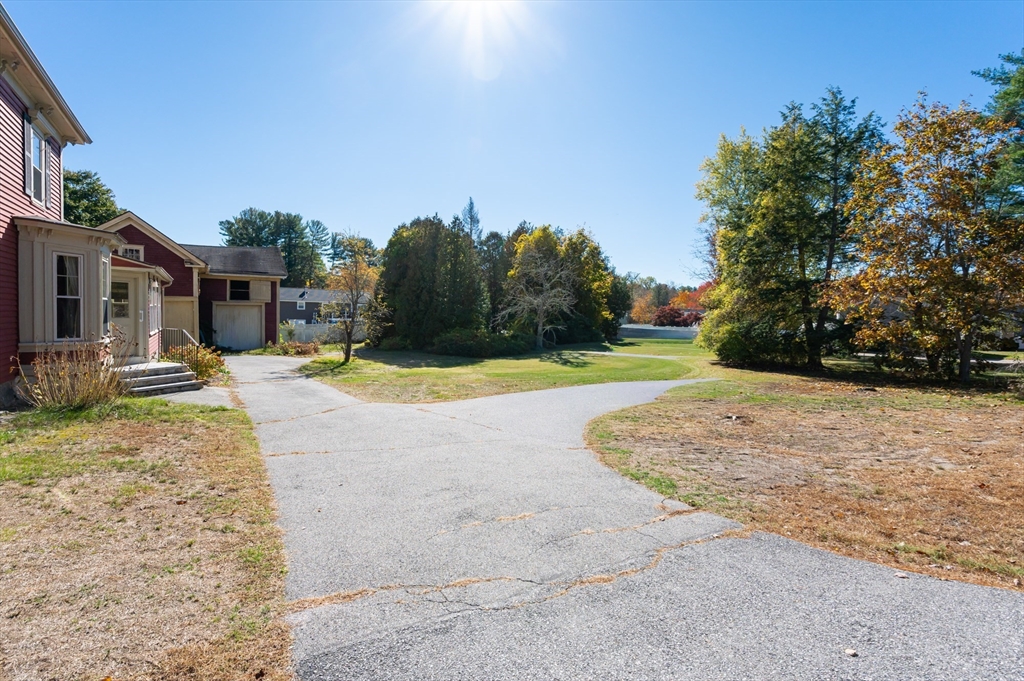 Billerica, Massachusetts, 01821, United States, 3 Bedrooms Bedrooms, ,2 BathroomsBathrooms,Residential,For Sale,1991745