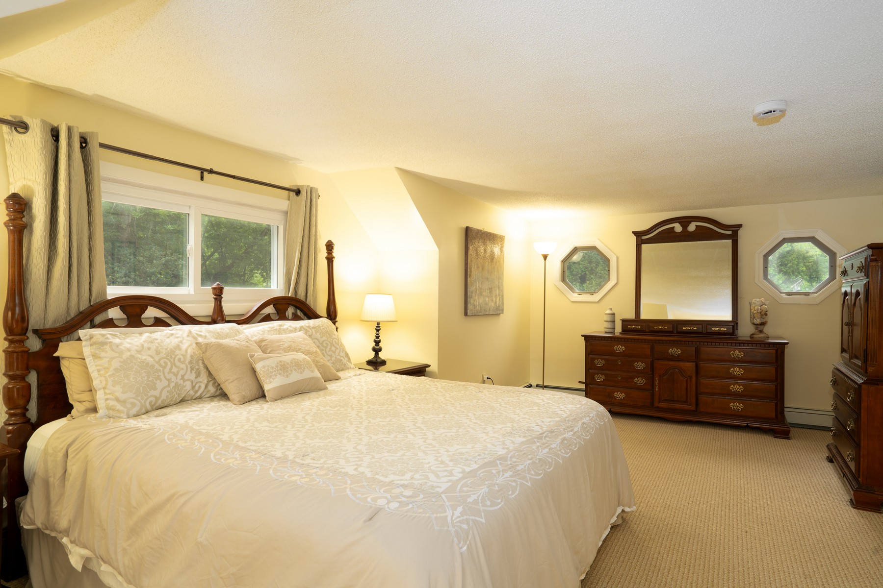  1649 East Manchester Road - 物件實景