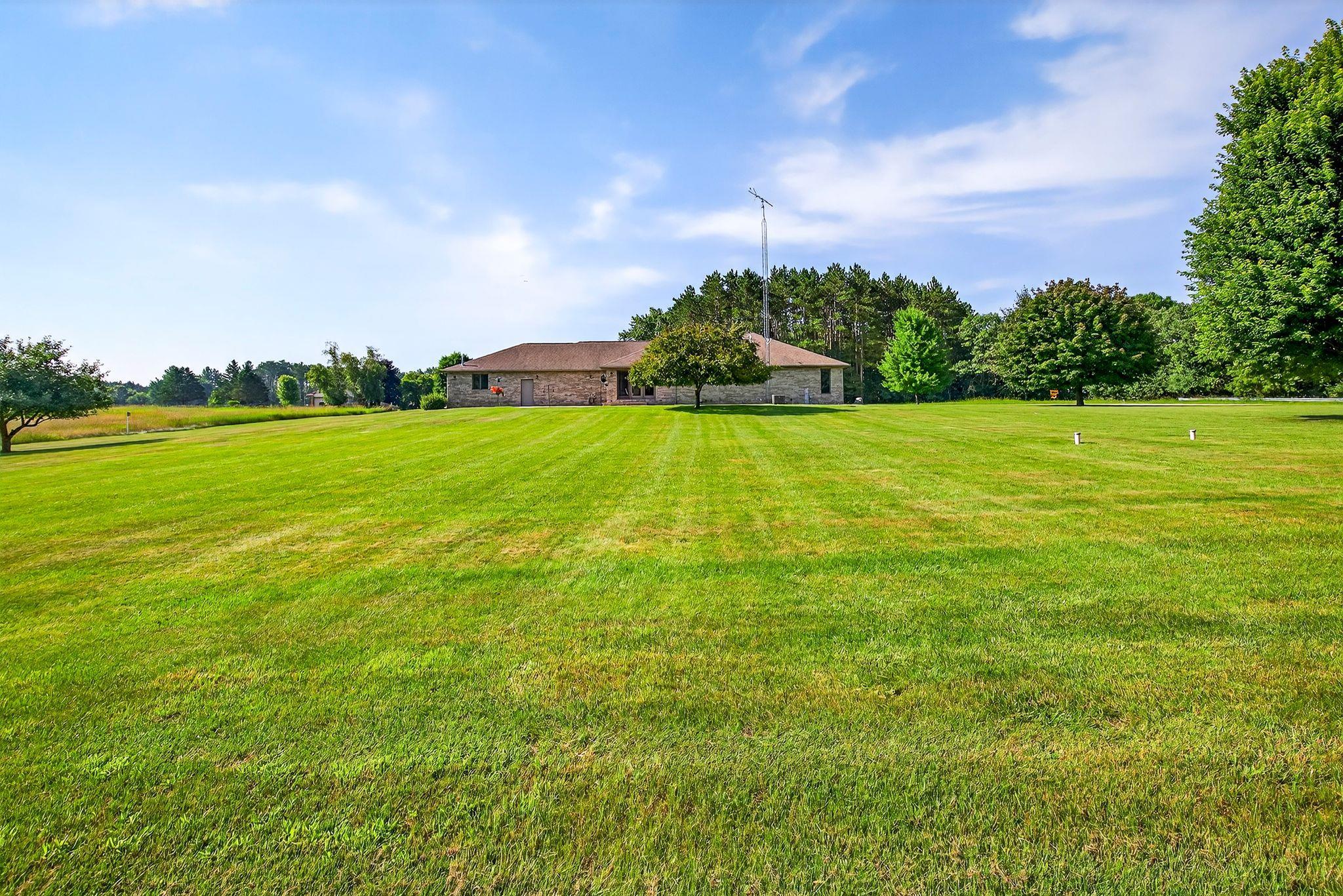 Redgranite, Wisconsin, 54970, United States, 3 Bedrooms Bedrooms, ,3 BathroomsBathrooms,Residential,For Sale,1982577