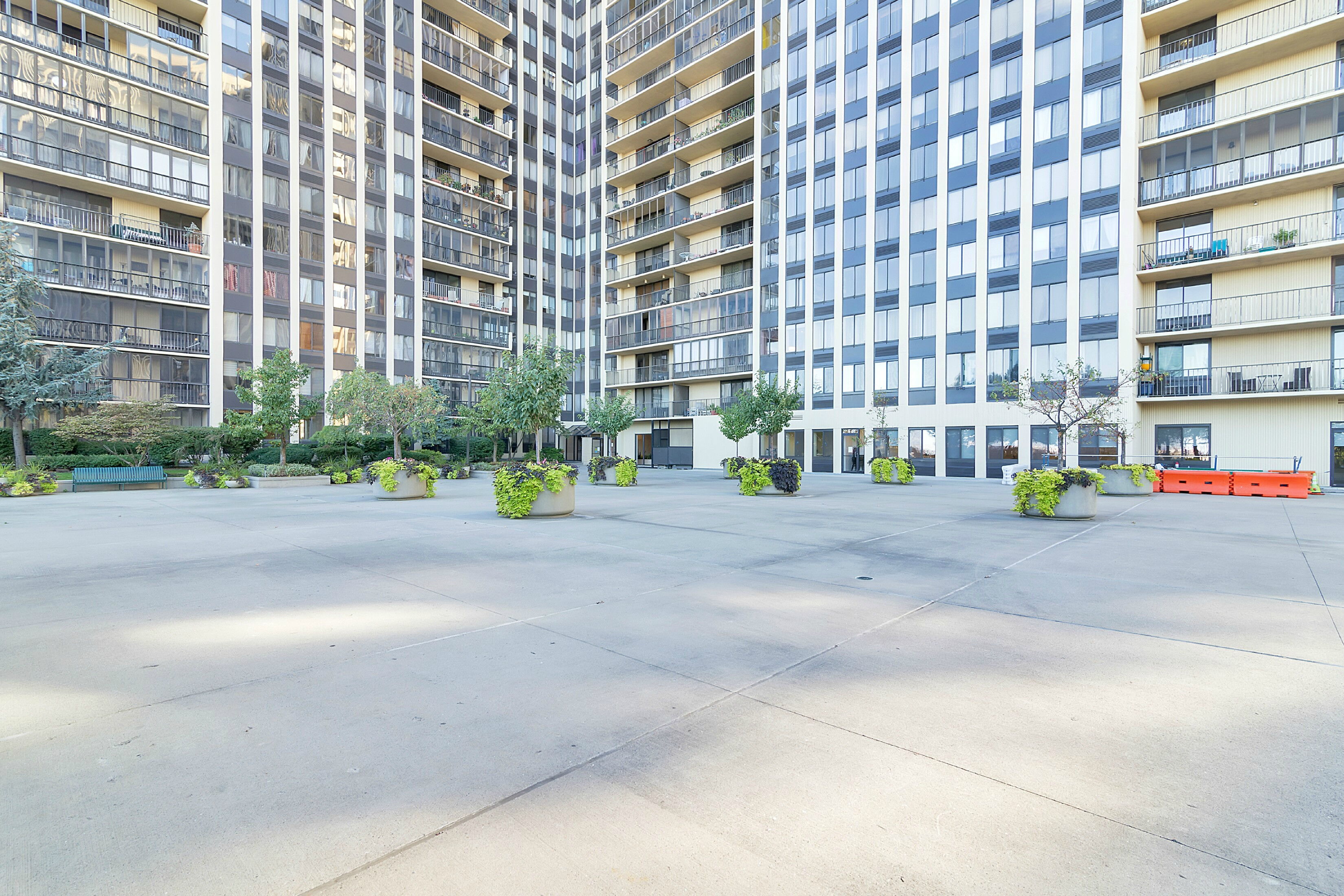 Cliffside Park, New Jersey, 07010, United States, 3 Bedrooms Bedrooms, ,3 BathroomsBathrooms,Residential,For Sale,1974787