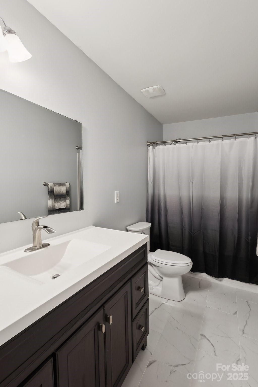 Fort Mill, South Carolina, 29708, United States, 5 Bedrooms Bedrooms, ,3 BathroomsBathrooms,Residential,For Sale,1793097