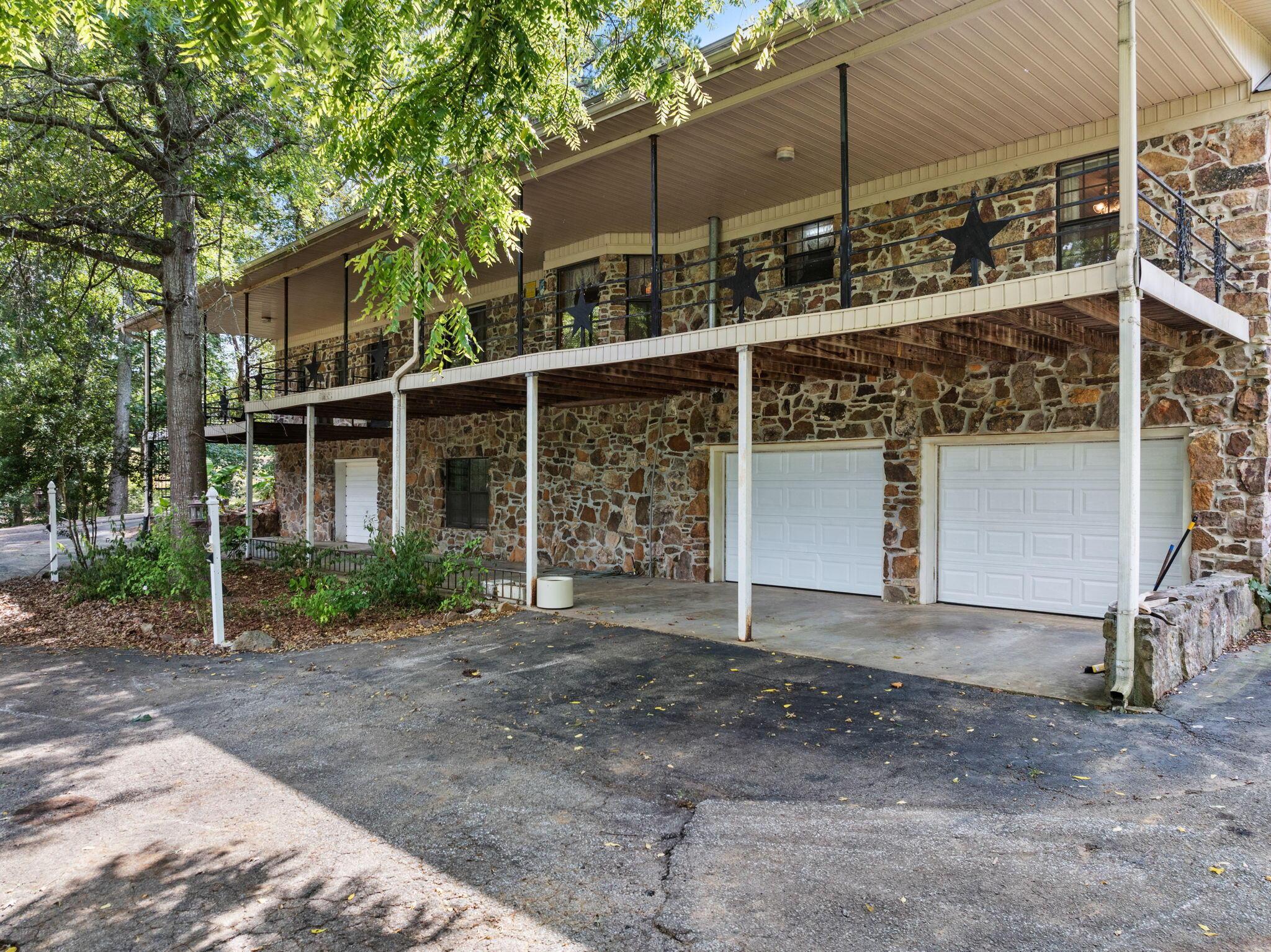 Reagan, Tennessee, 38368, United States, 6 Bedrooms Bedrooms, ,5 BathroomsBathrooms,Residential,For Sale,1927182