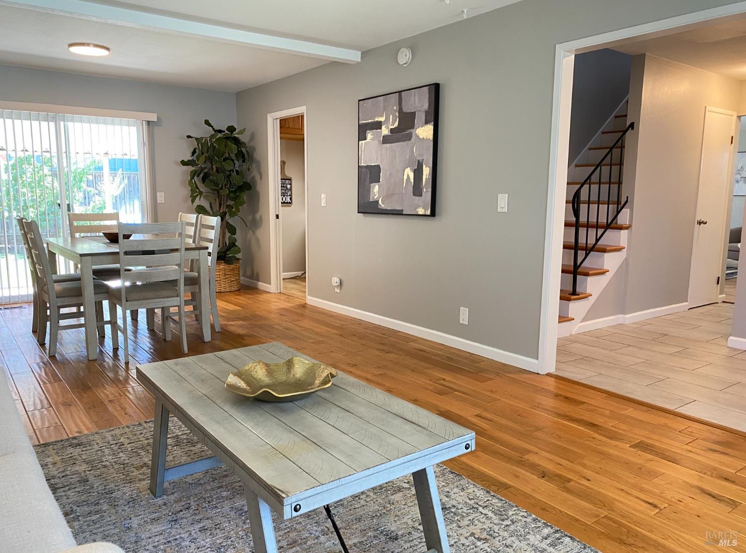 Vacaville, California, 95688, United States, 5 Bedrooms Bedrooms, ,3 BathroomsBathrooms,Residential,For Sale,1911426