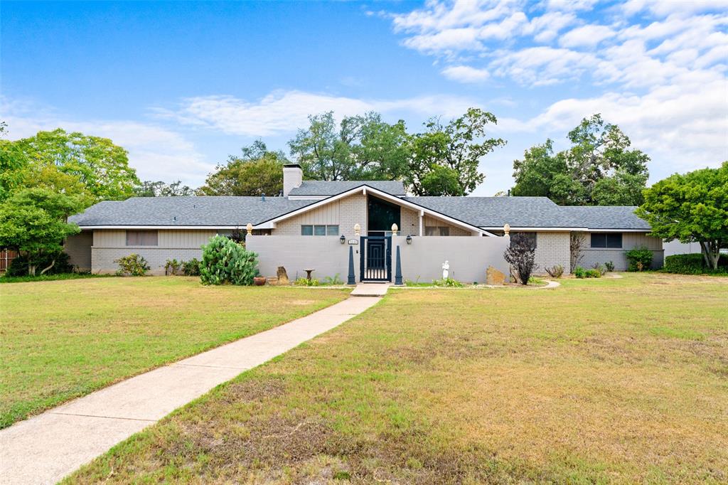 Duncanville, Texas, 75137, United States, 4 Bedrooms Bedrooms, ,3 BathroomsBathrooms,Residential,For Sale,1993899