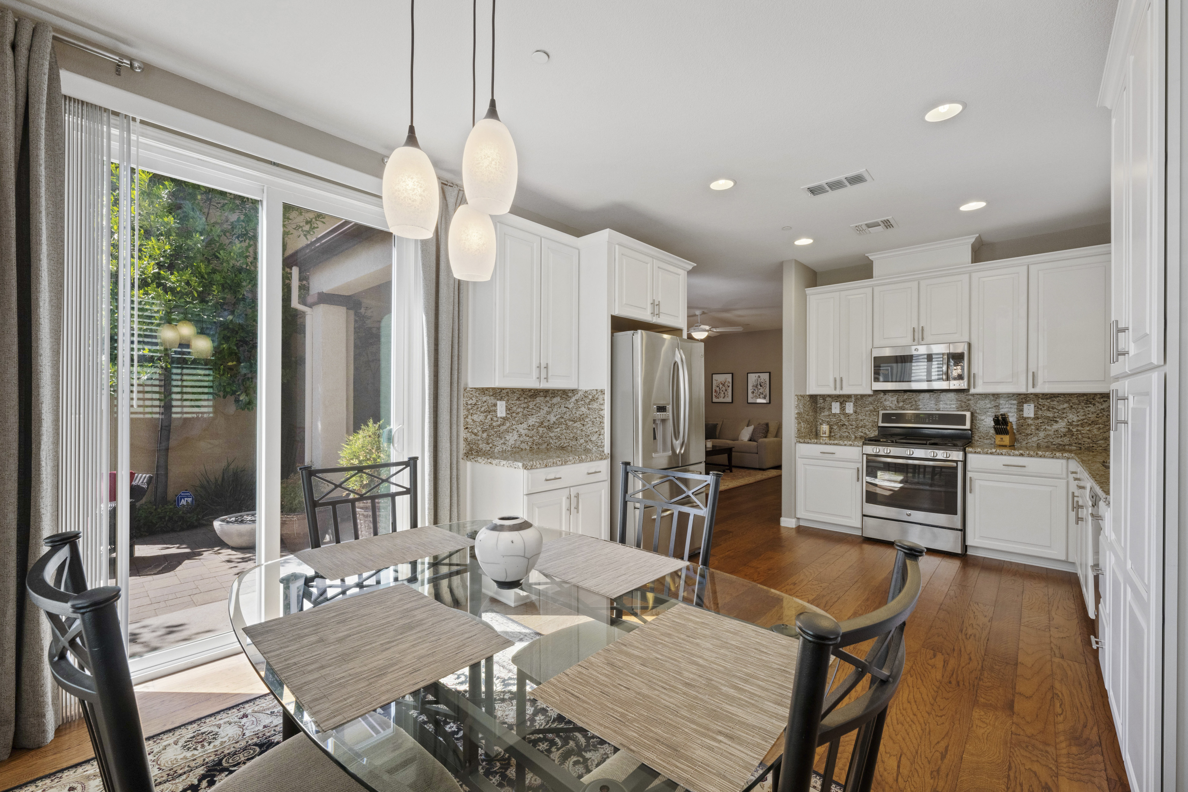  3041 Village Center Drive, Roseville, CA 95747 - 物件實景