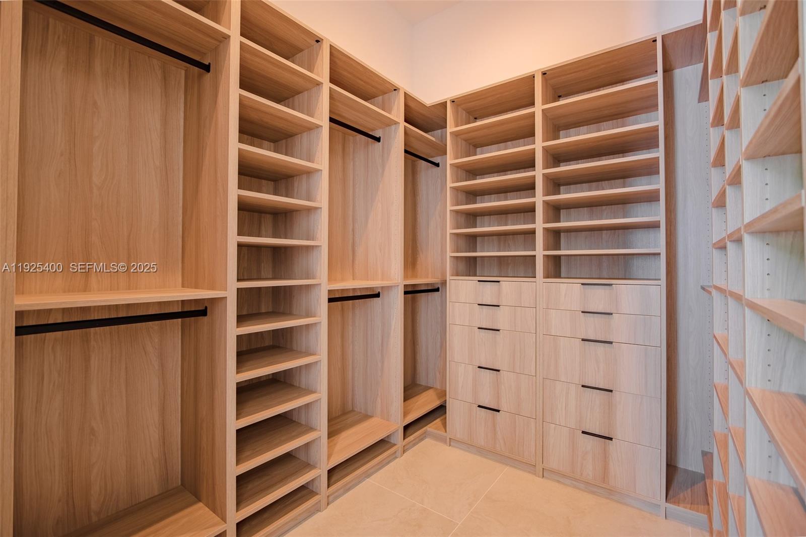 Pinecrest, Florida, 33156, United States, 6 Bedrooms Bedrooms, ,8 BathroomsBathrooms,Residential,For Sale,2003369