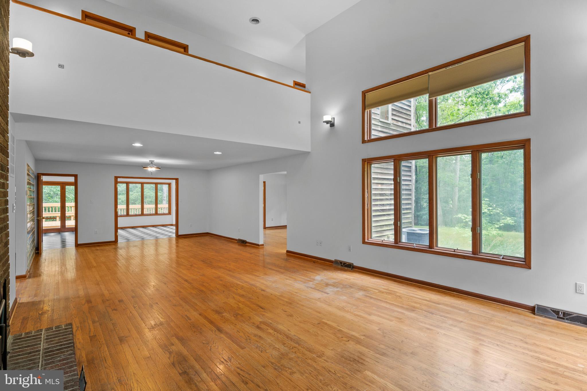 La Plata, Maryland, 20646, United States, 5 Bedrooms Bedrooms, ,4 BathroomsBathrooms,Residential,For Sale,1928558