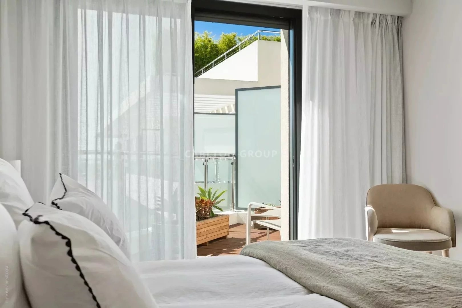 Antibes, Provence-Alpes-Côte d’Azur, 06600, FR, 4 Bedrooms Bedrooms, ,4 BathroomsBathrooms,Residential,For Sale,1829124