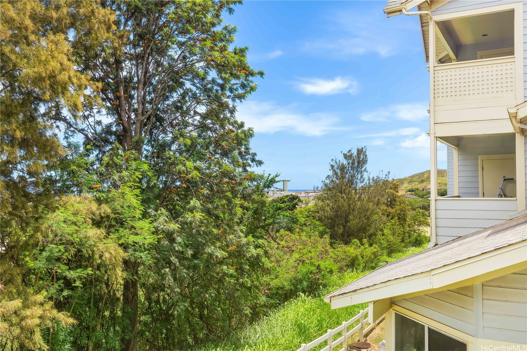 Honolulu, Hawaii, 96819, United States, 3 Bedrooms Bedrooms, ,2 BathroomsBathrooms,Residential,For Sale,1875177