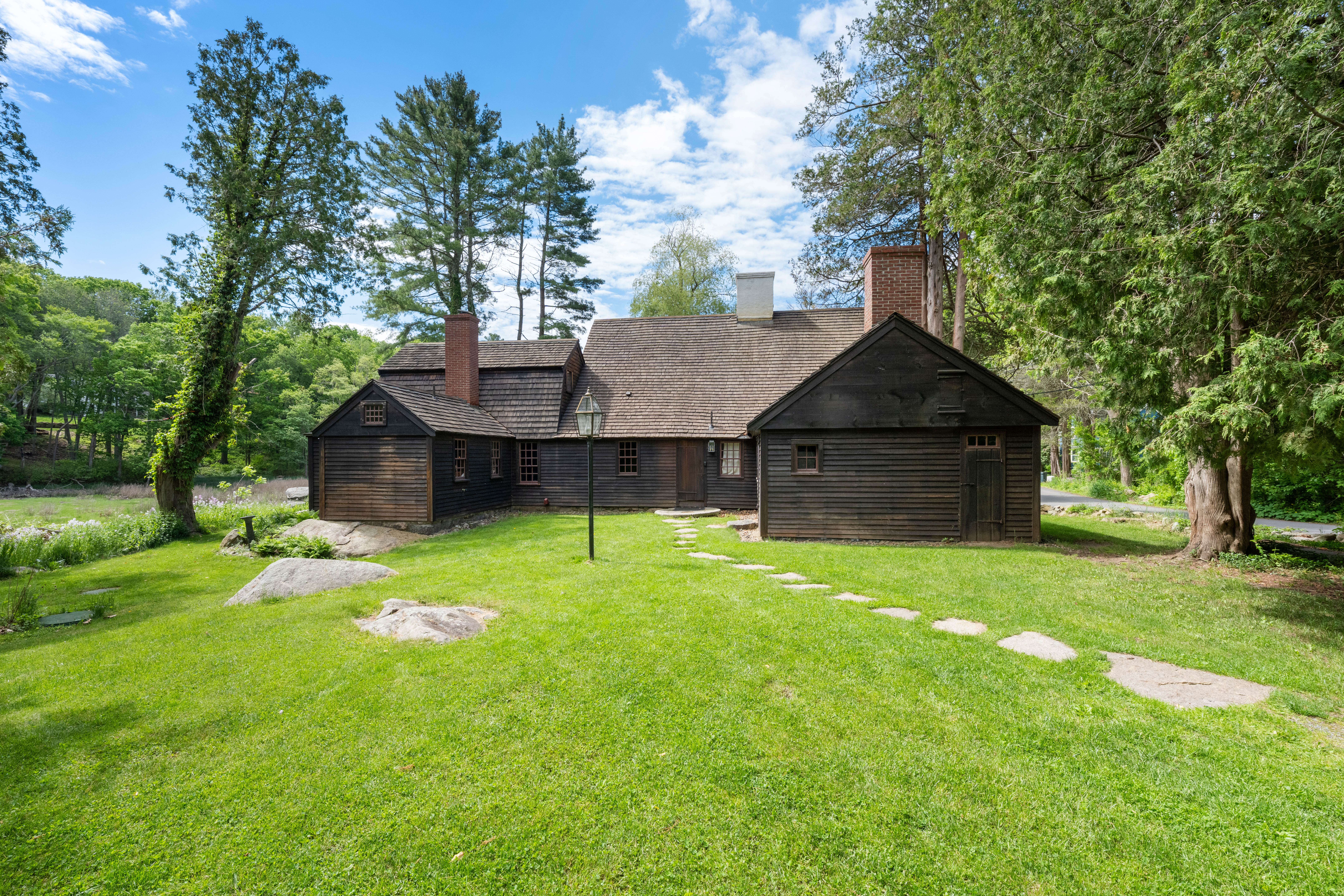  11 Lincoln St, Gloucester, MA, 01930 - 物件實景