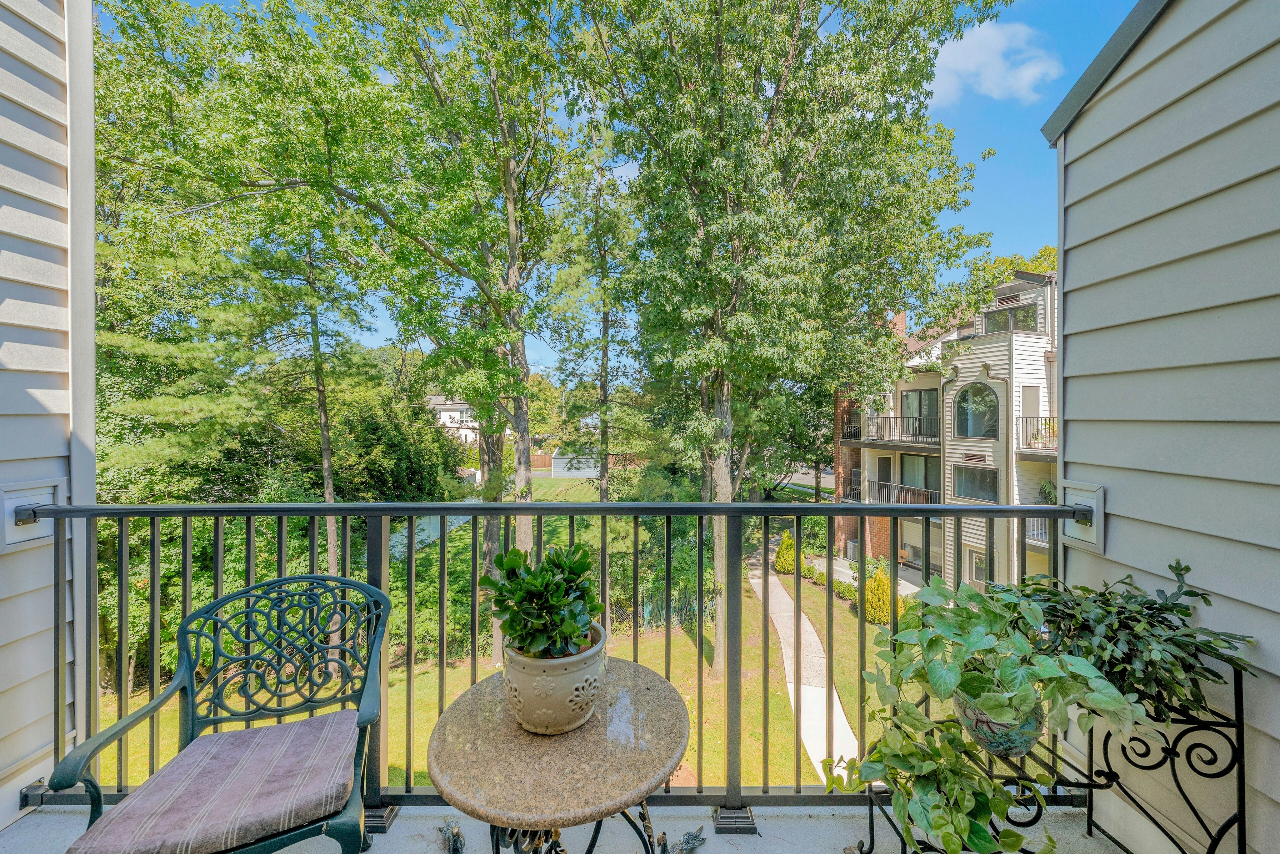  2 Eliot Court, Teaneck, NJ 07666 - 物件實景