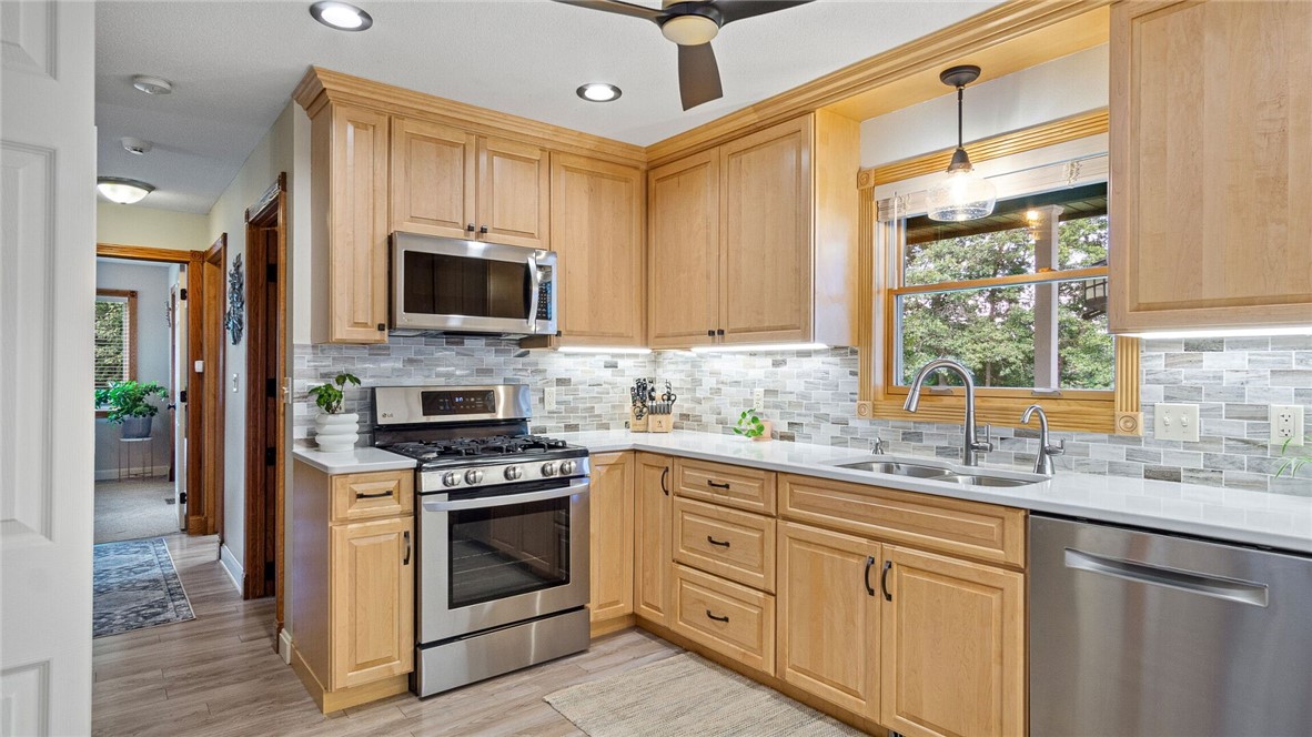 Bloomer, Wisconsin, 54724, United States, 4 Bedrooms Bedrooms, ,3 BathroomsBathrooms,Residential,For Sale,1983863