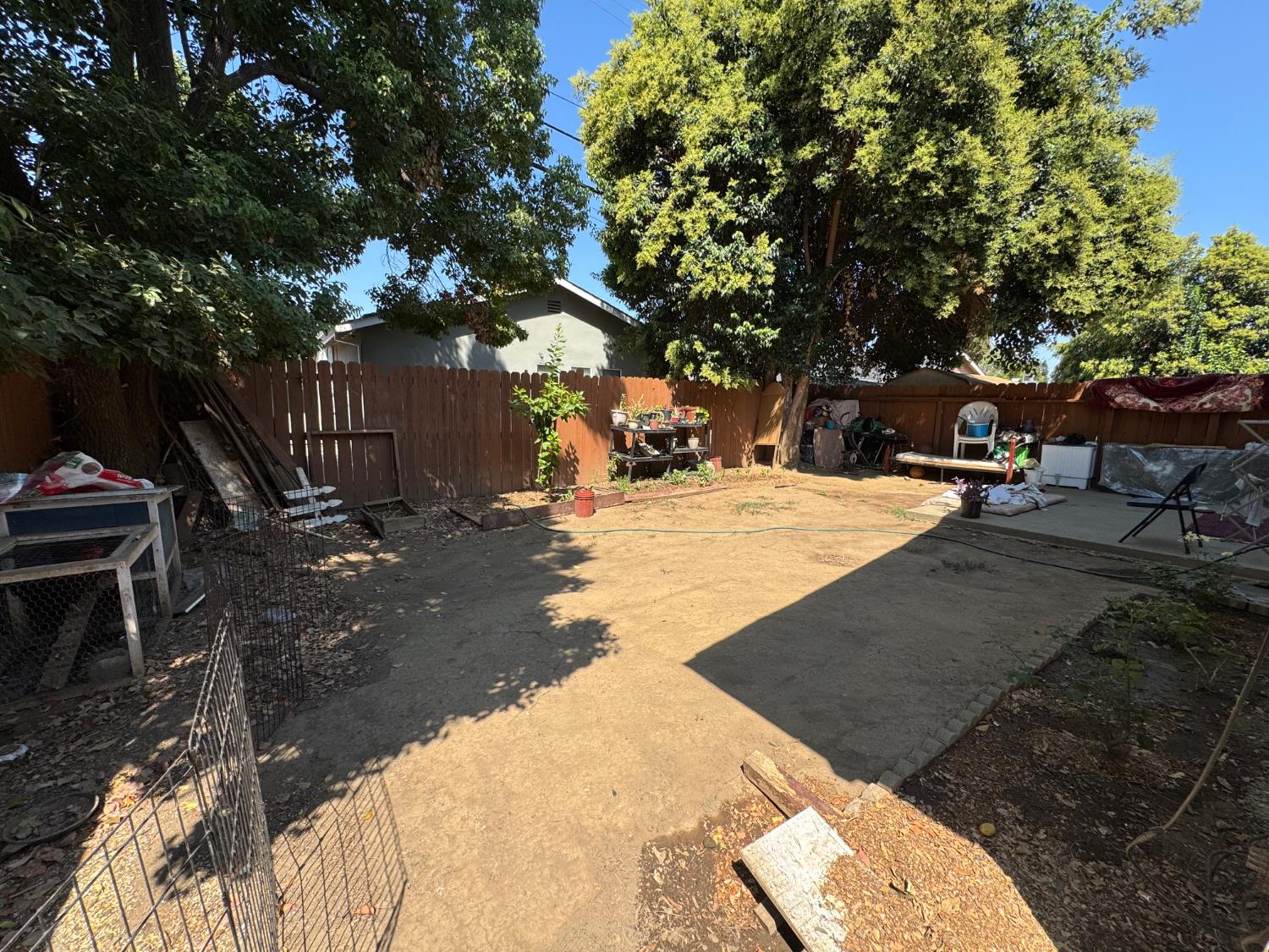 Yuba City, California, 95991-2504, United States, 6 Bedrooms Bedrooms, ,4 BathroomsBathrooms,Residential,For Sale,1920010