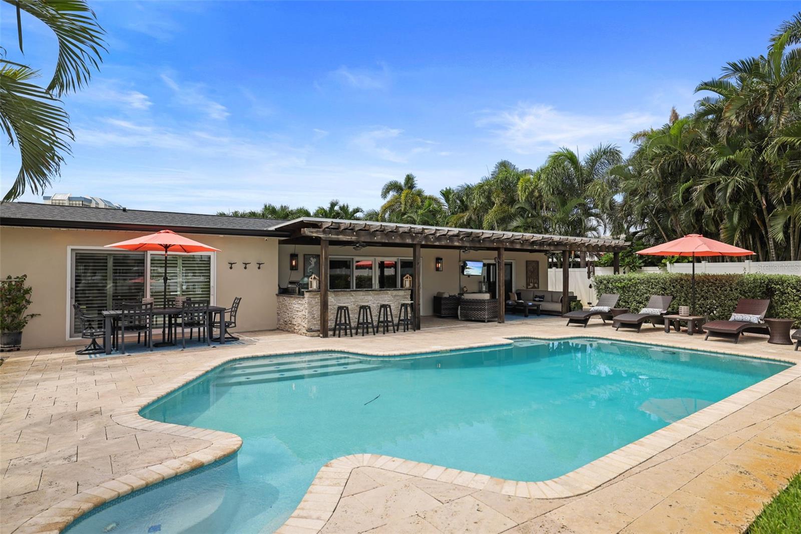 St. Petersburg, Florida, 33707, United States, 3 Bedrooms Bedrooms, ,2 BathroomsBathrooms,Residential,For Sale,1978831