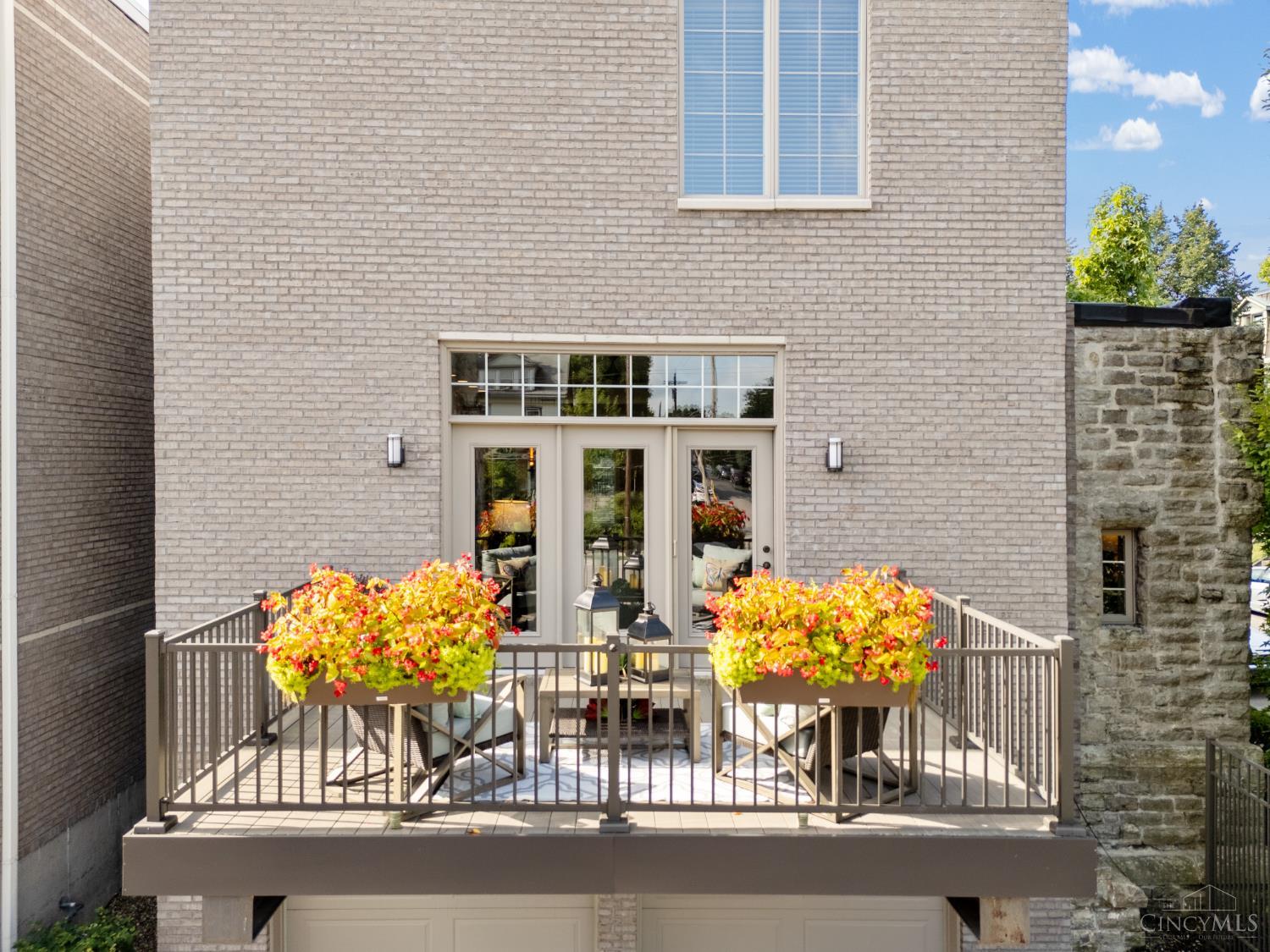 Cincinnati, Ohio, 45206, United States, 2 Bedrooms Bedrooms, ,3 BathroomsBathrooms,Residential,For Sale,1940319
