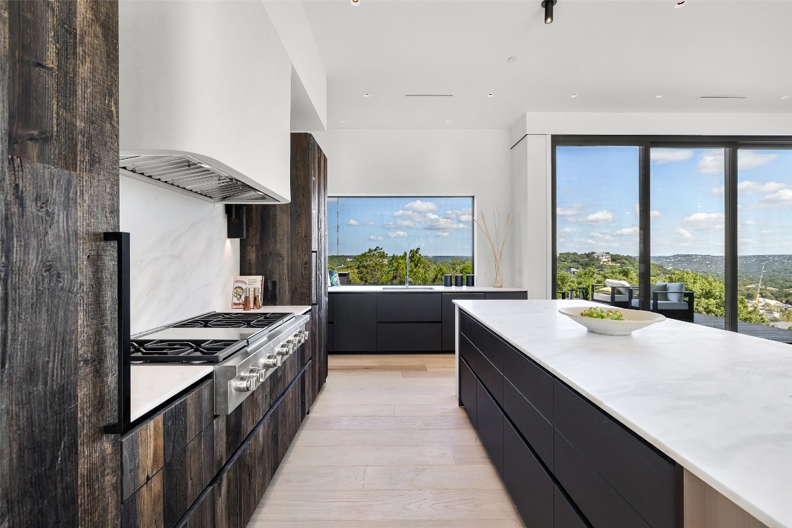 Austin, Texas, 78746, United States, 5 Bedrooms Bedrooms, ,7 BathroomsBathrooms,Residential,For Sale,1925682