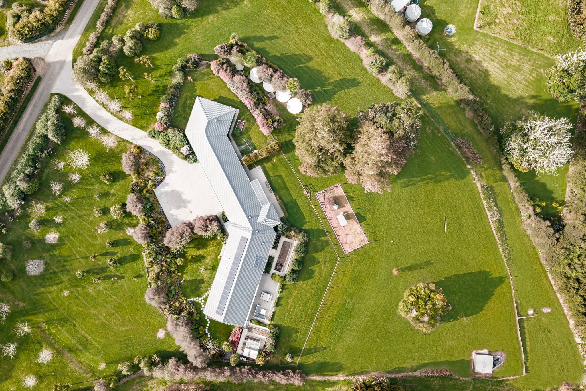  Bespoke in Design, Home and Income Retreat - 物件實景