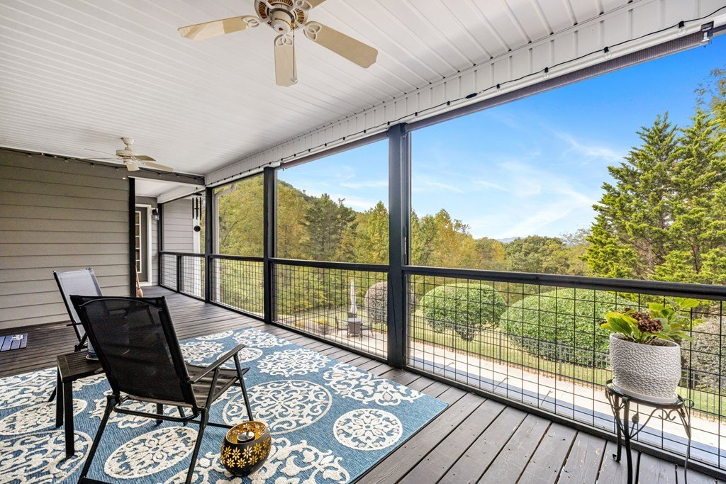 Hayesville, North Carolina, 28904, United States, 3 Bedrooms Bedrooms, ,4 BathroomsBathrooms,Residential,For Sale,1974136