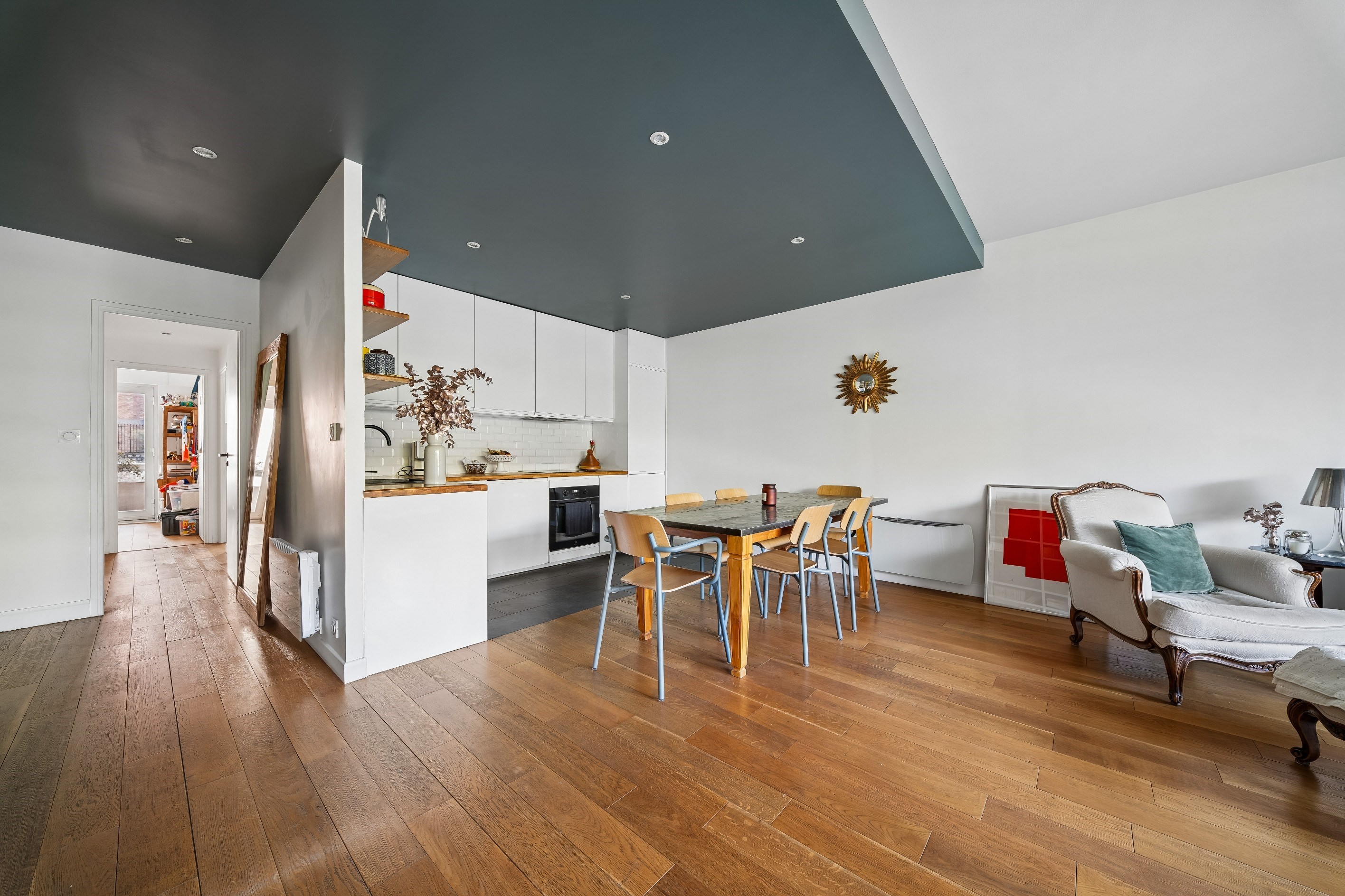  Renovated Family Apartment with Balconies – Pasteur School Catchment Area - 物件實景