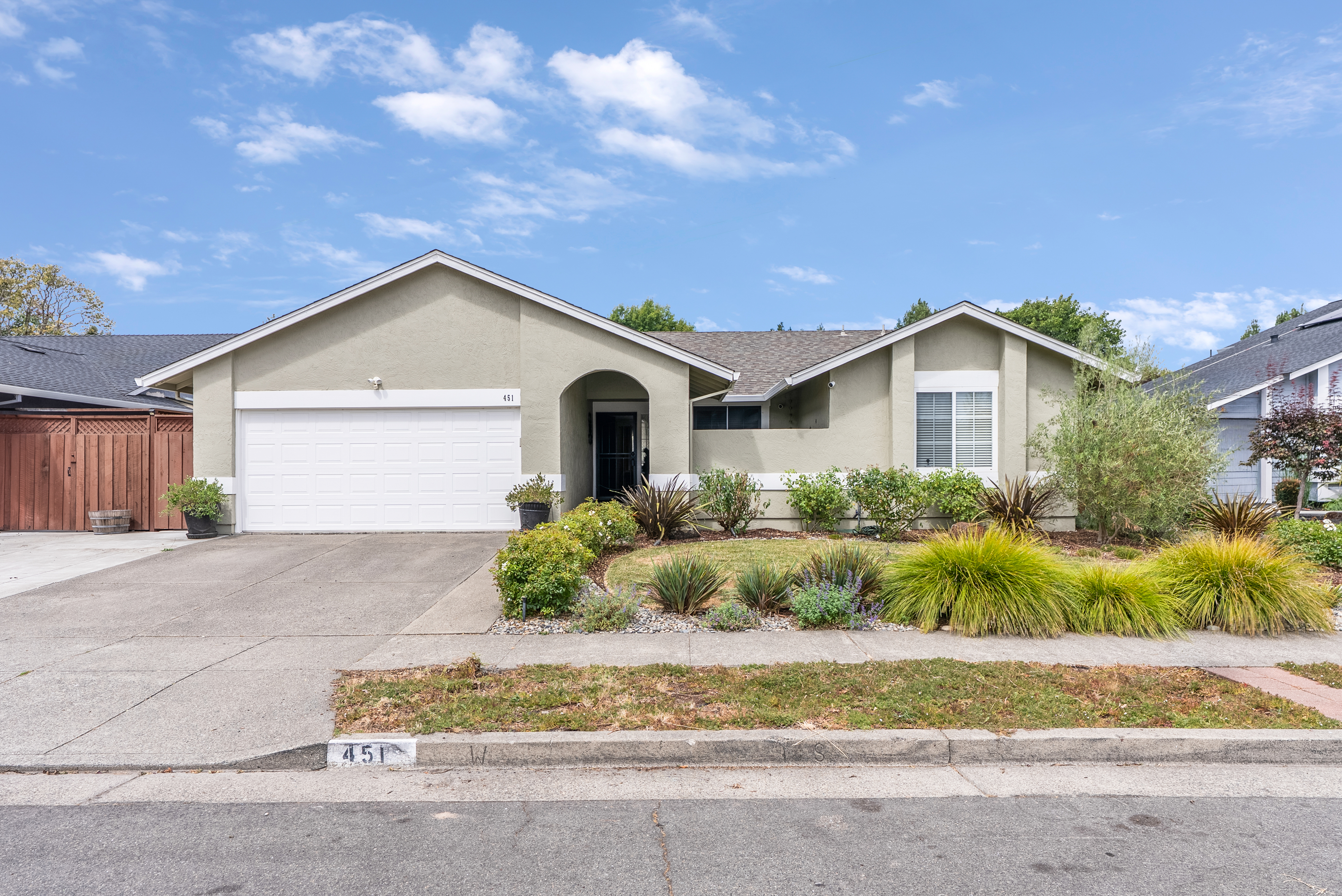  451 Rusty Drive, Santa Rosa, CA 95401 - 物件實景