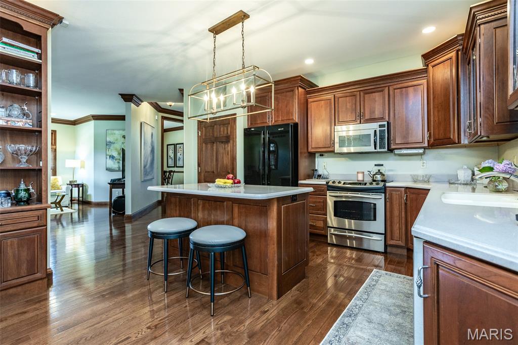 Godfrey, Illinois, 62035, United States, 3 Bedrooms Bedrooms, ,3 BathroomsBathrooms,Residential,For Sale,1940869