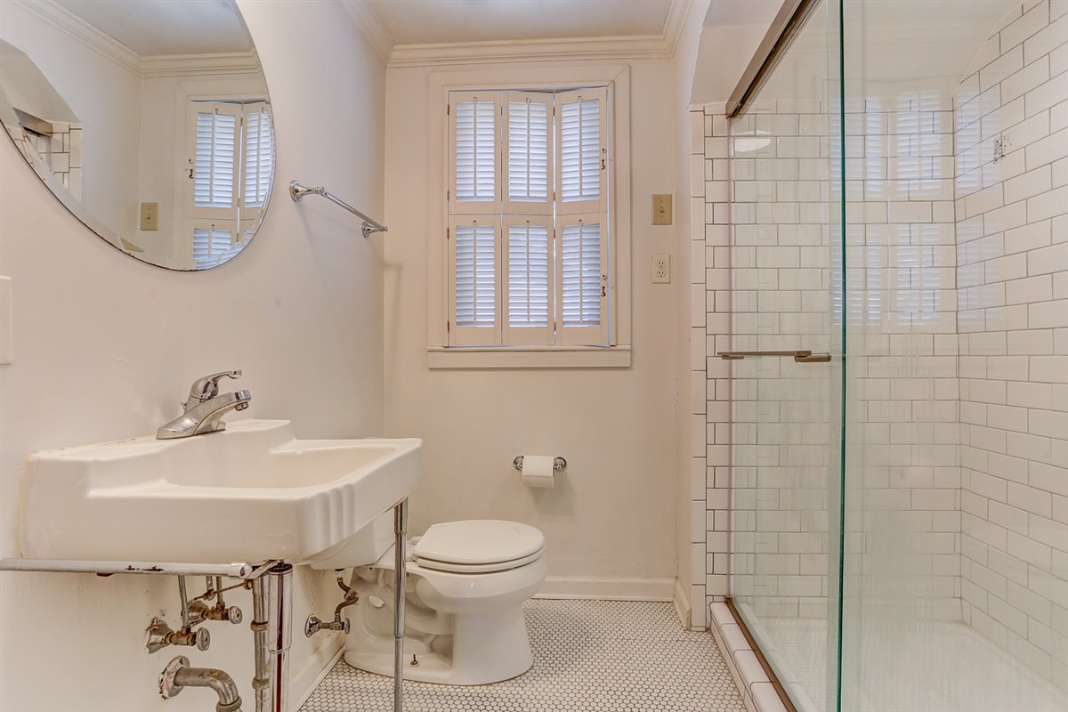 Memphis, Tennessee, 38111, United States, 4 Bedrooms Bedrooms, ,3 BathroomsBathrooms,Residential,For Sale,1974994