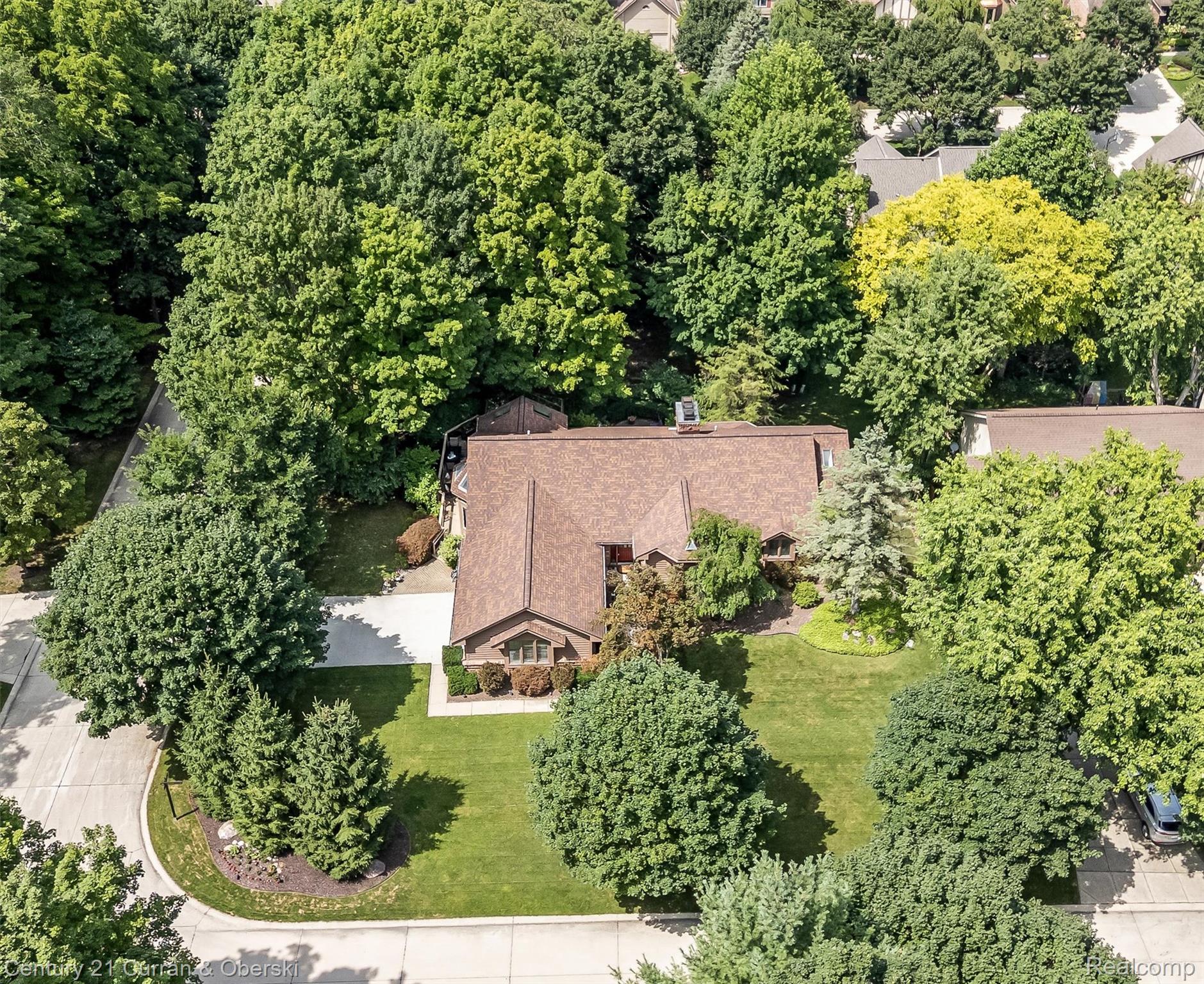Northville, Michigan, 48167, United States, 4 Bedrooms Bedrooms, ,4 BathroomsBathrooms,Residential,For Sale,1923086