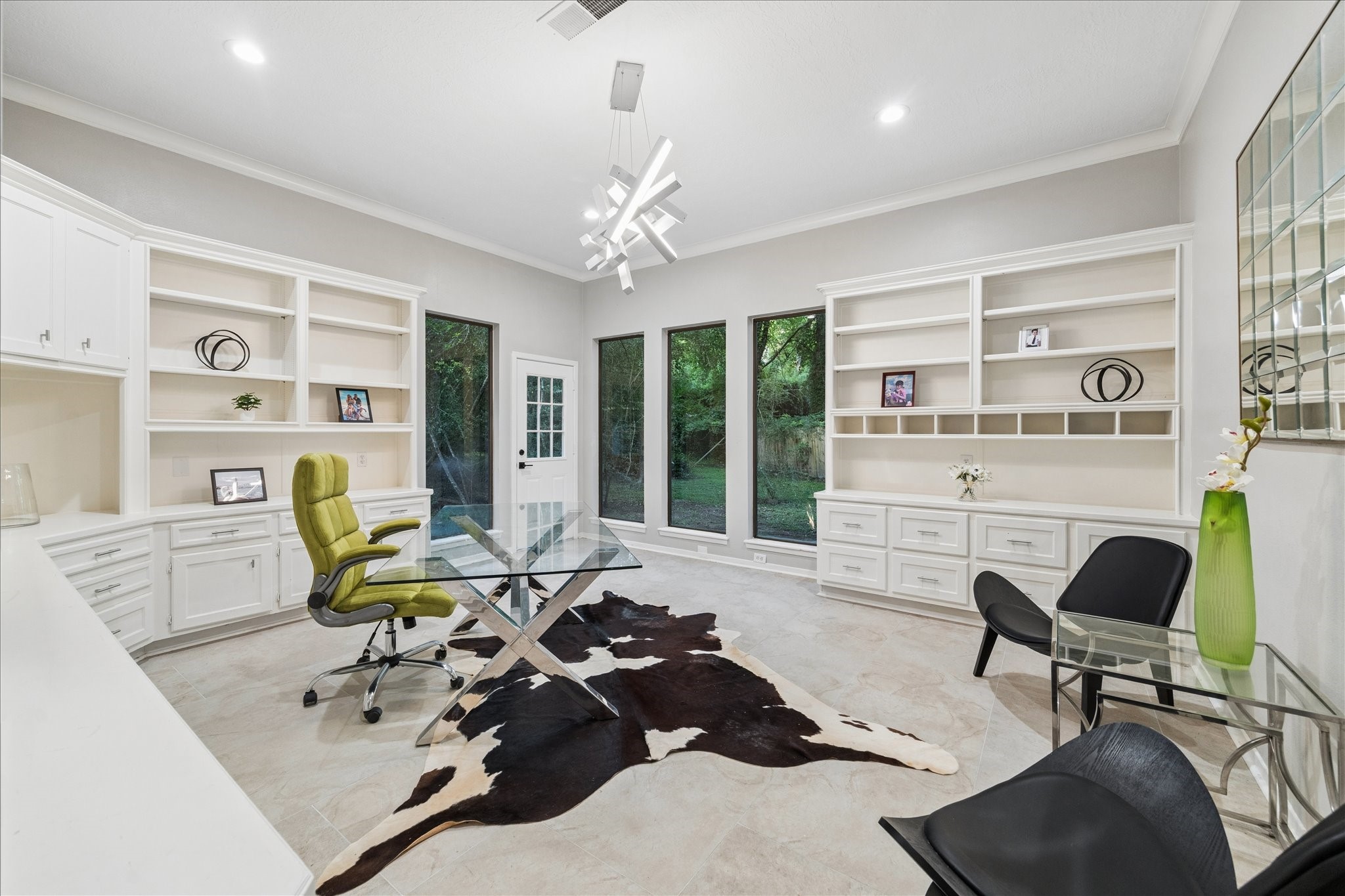  2411 Oakbank Drive - 物件實景
