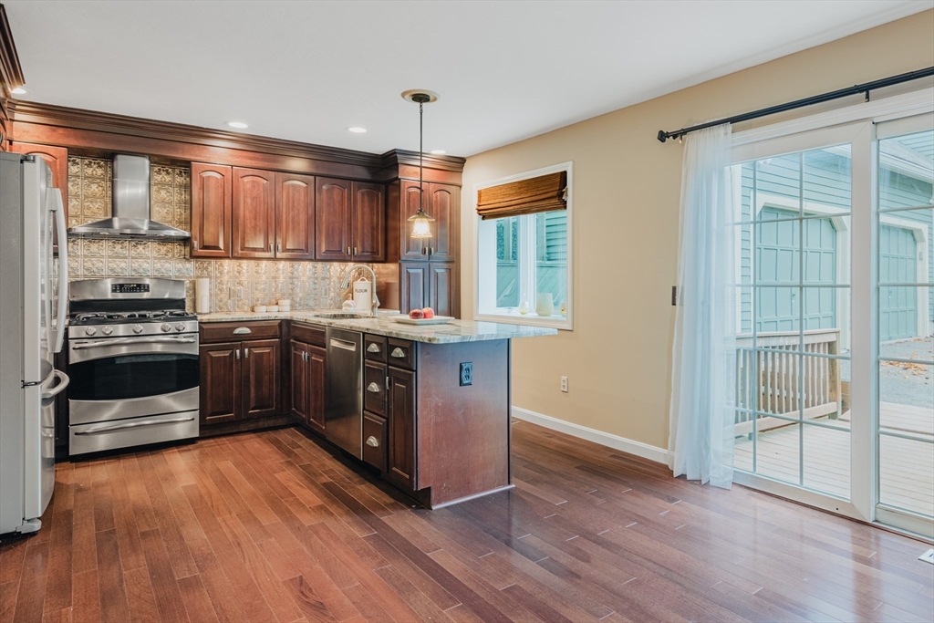 Shrewsbury, Massachusetts, 01545, United States, 2 Bedrooms Bedrooms, ,3 BathroomsBathrooms,Residential,For Sale,1987011