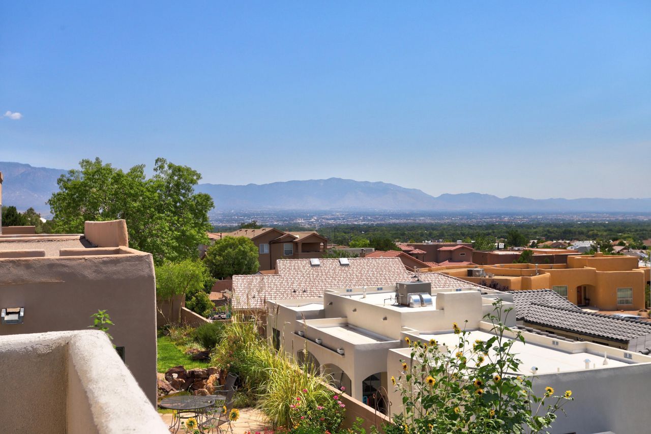 Albuquerque, New Mexico, 87114, United States, 4 Bedrooms Bedrooms, ,3 BathroomsBathrooms,Residential,For Sale,1917819