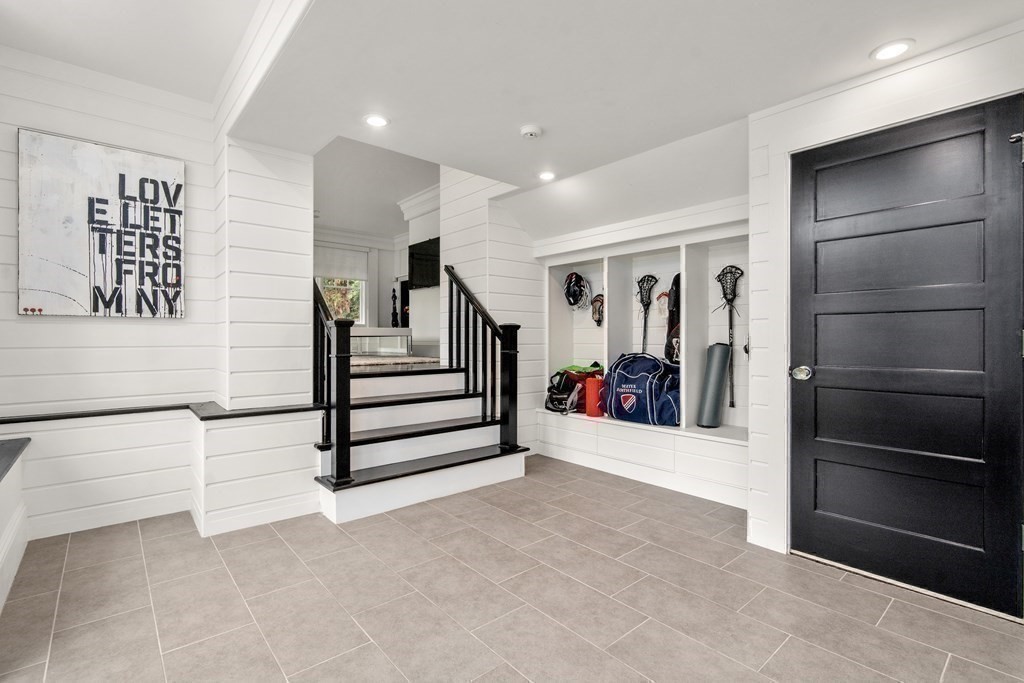 Newton, Massachusetts, 02465, United States, 5 Bedrooms Bedrooms, ,6 BathroomsBathrooms,Residential,For Sale,1908545