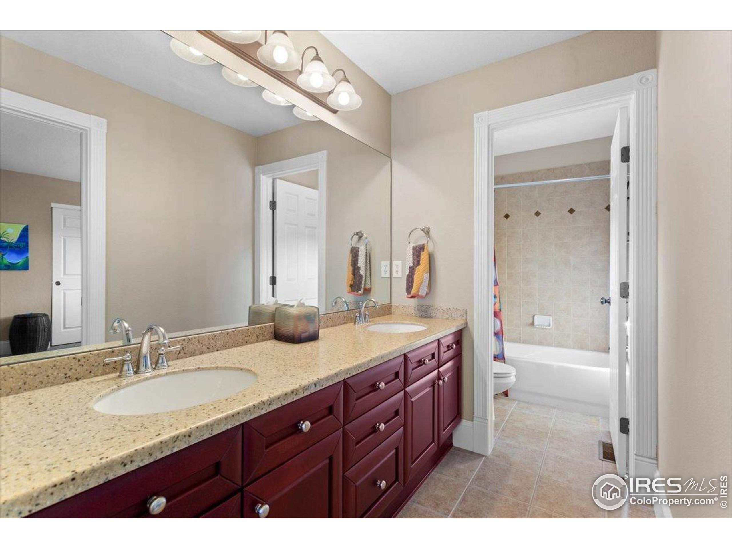 Longmont, Colorado, 80503, United States, 4 Bedrooms Bedrooms, ,3 BathroomsBathrooms,Residential,For Sale,1910378