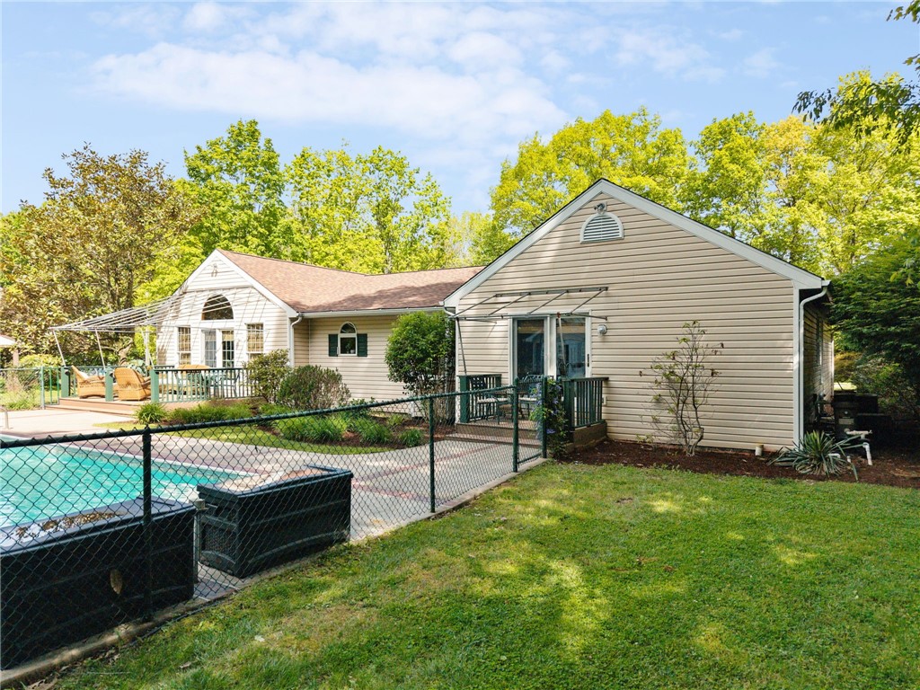 Level Green, Pennsylvania, 15085, United States, 4 Bedrooms Bedrooms, ,4 BathroomsBathrooms,Residential,For Sale,2049075