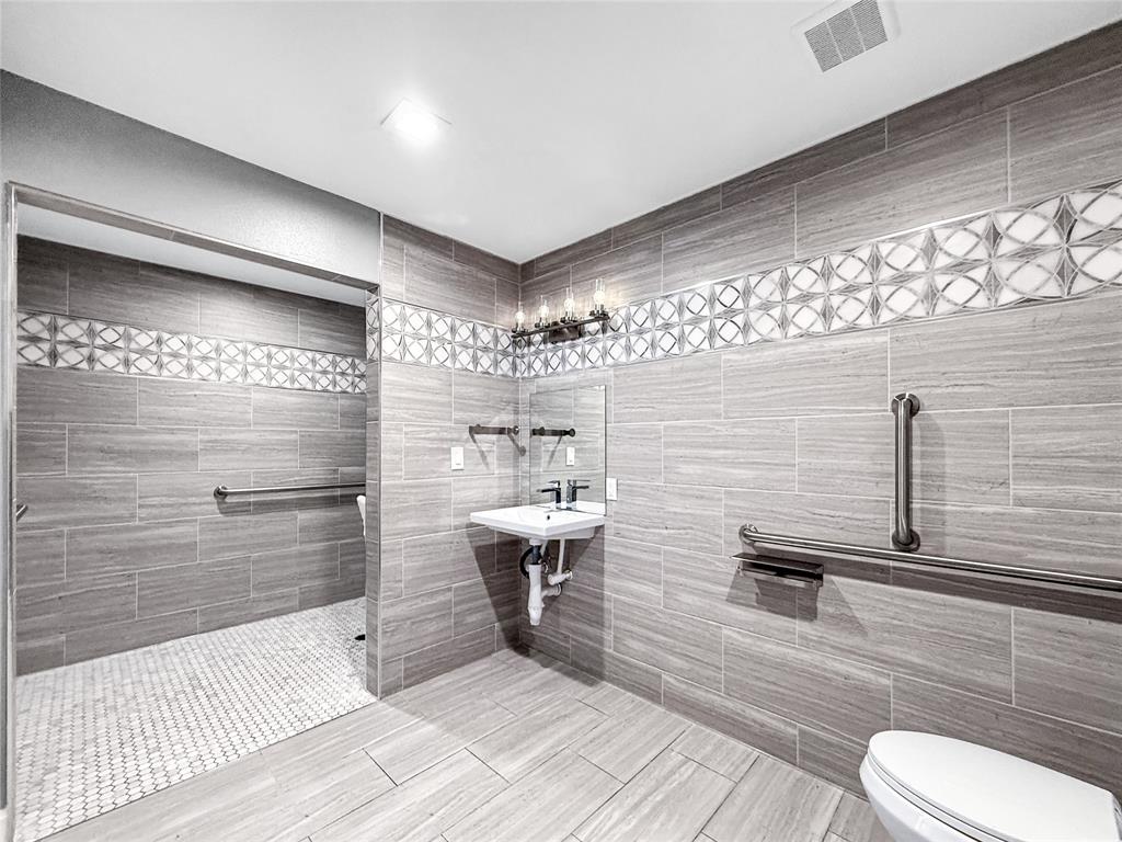 Plano, Texas, 75075, United States, 8 Bedrooms Bedrooms, ,4 BathroomsBathrooms,Residential,For Sale,1913187