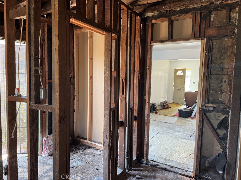 Compton, California, 90222, United States, 3 Bedrooms Bedrooms, ,2 BathroomsBathrooms,Residential,For Sale,1984392