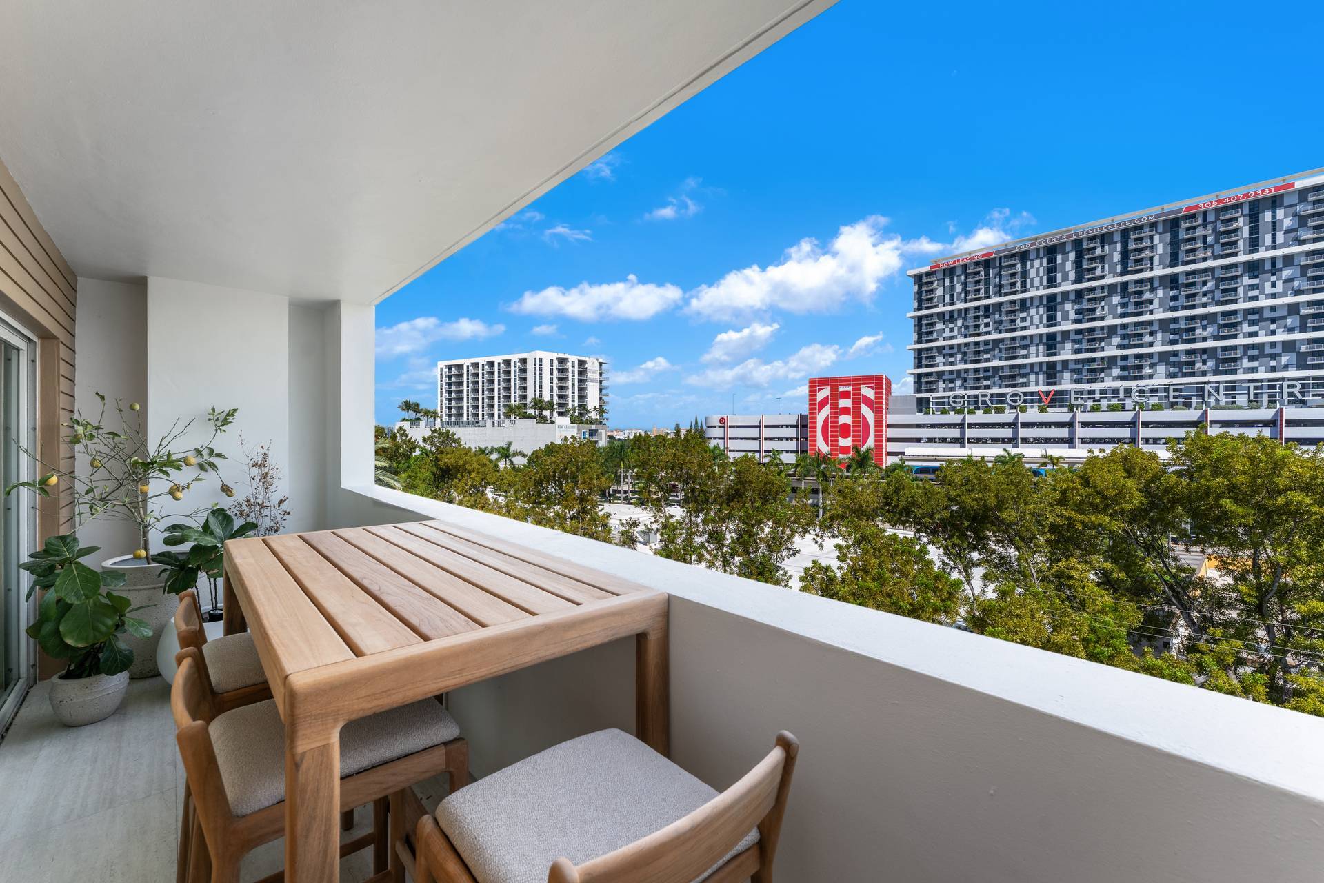  2740 SW 28th Terrace, Miami, FL, 33133 - 物件實景
