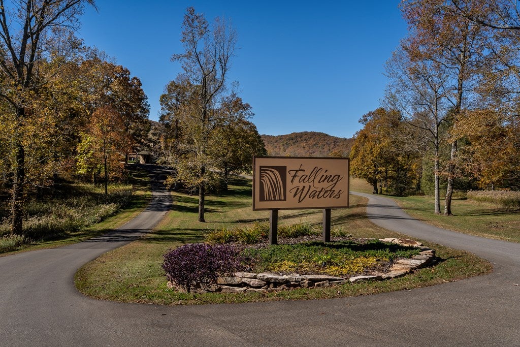 Ellijay, Georgia, 30536, United States, 3 Bedrooms Bedrooms, ,2 BathroomsBathrooms,Residential,For Sale,1987924