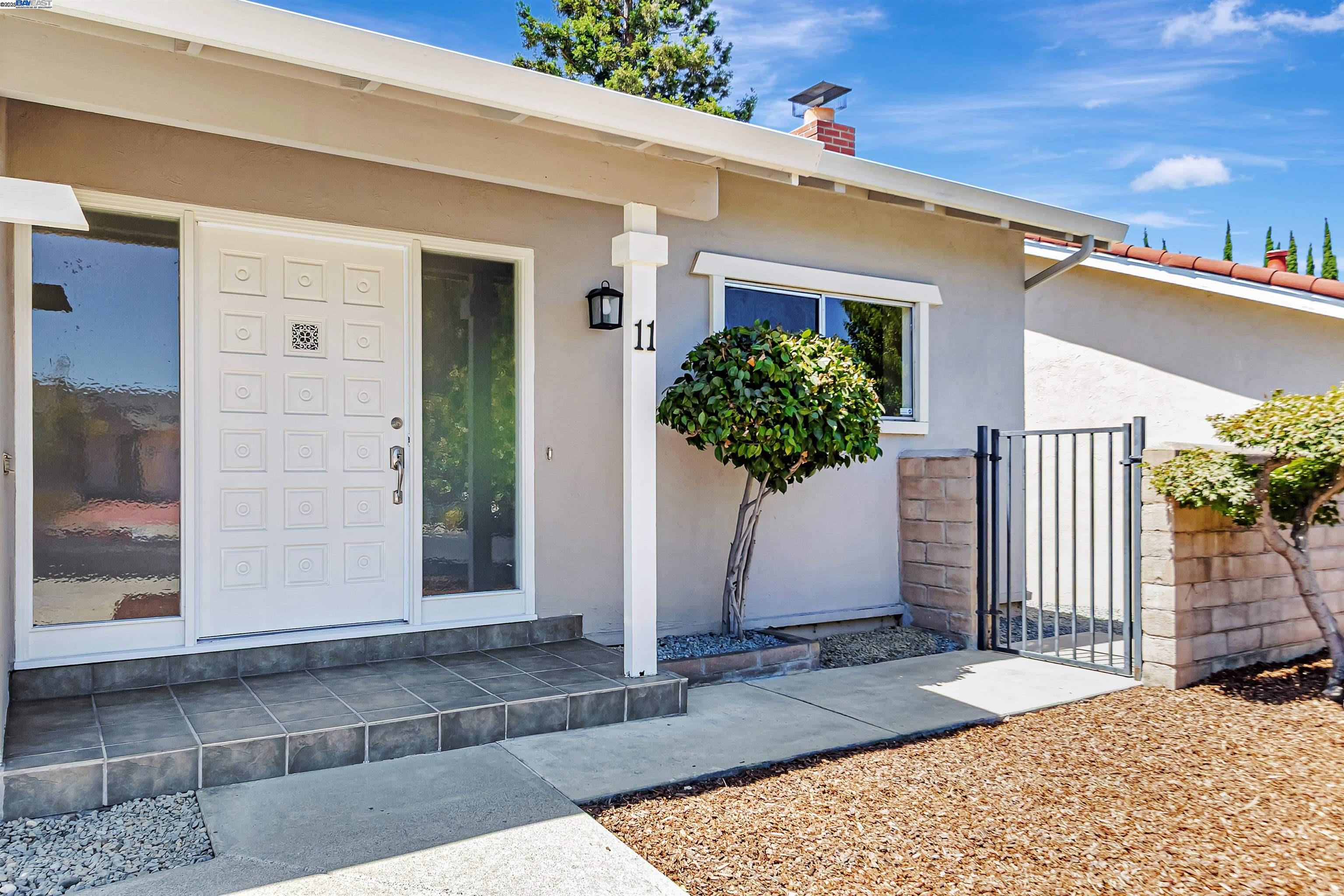 Campbell, California, 95008, United States, 3 Bedrooms Bedrooms, ,2 BathroomsBathrooms,Residential,For Sale,1926227