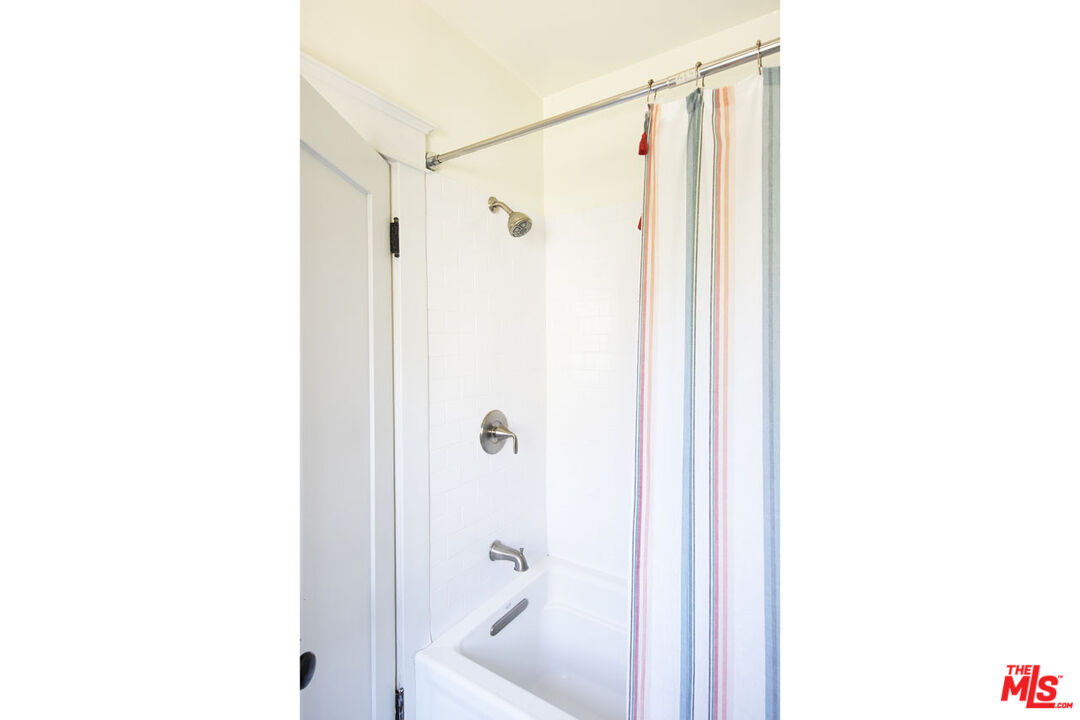 Los Angeles, California, 90041, United States, 4 Bedrooms Bedrooms, ,3 BathroomsBathrooms,Residential,For Sale,1859522