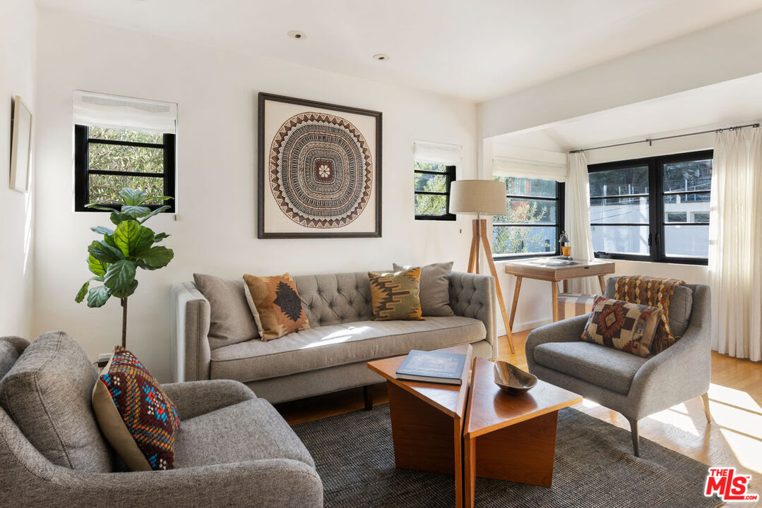 Los Angeles, California, 90026, United States, 3 Bedrooms Bedrooms, ,3 BathroomsBathrooms,Residential,For Sale,2003462