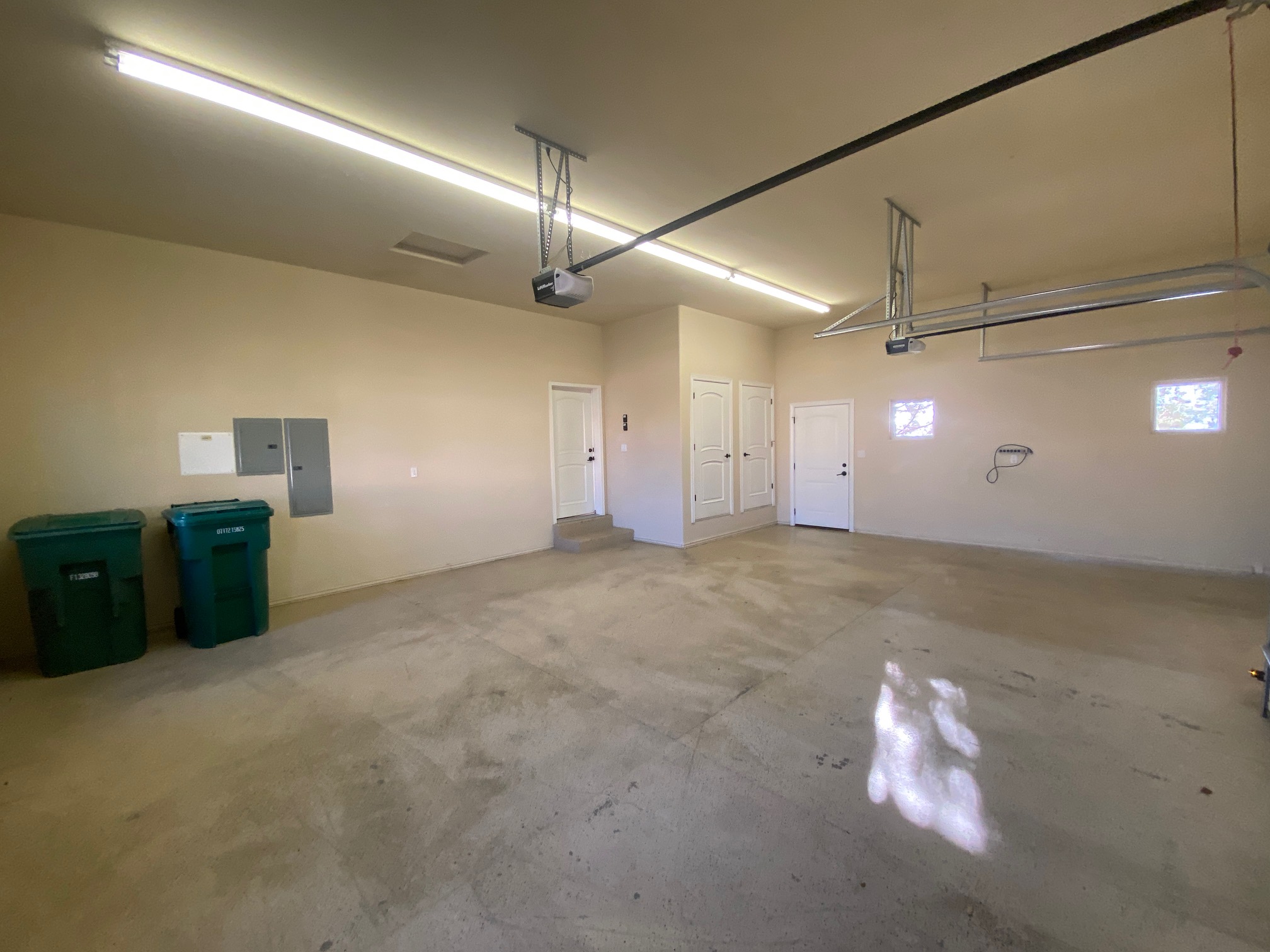 Farmington, New Mexico, 87402, United States, 4 Bedrooms Bedrooms, ,4 BathroomsBathrooms,Residential,For Sale,2005186