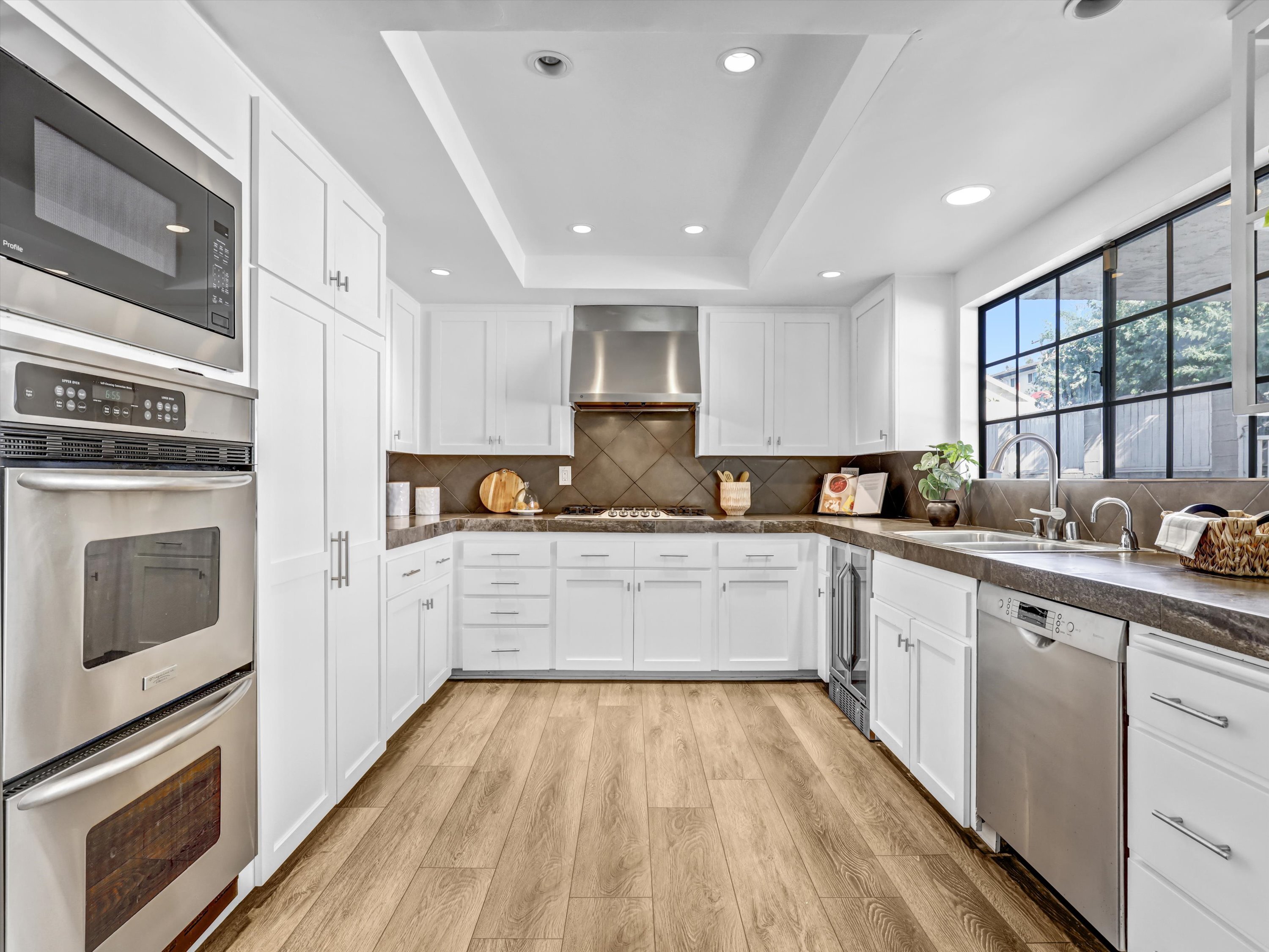  324 N Catalina Ave - 物件實景
