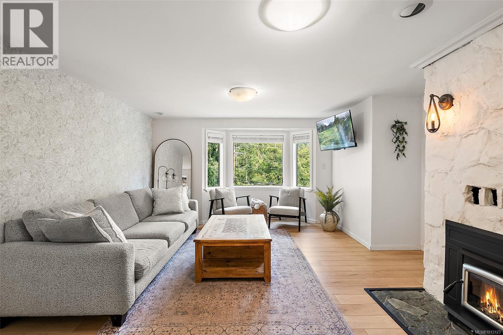 LANGFORD, British Columbia, V9C 4J1, CA, 4 Bedrooms Bedrooms, ,3 BathroomsBathrooms,Residential,For Sale,1949045