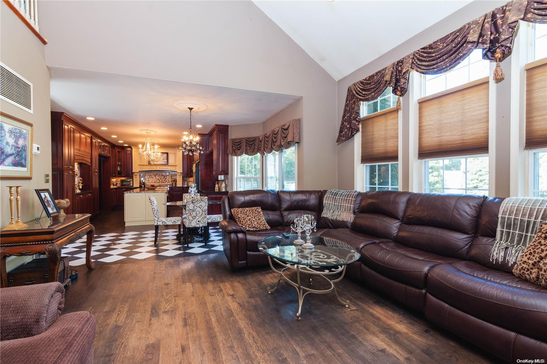 Smithtown, New York, 11787, United States, 4 Bedrooms Bedrooms, ,3 BathroomsBathrooms,Residential,For Sale,1728654