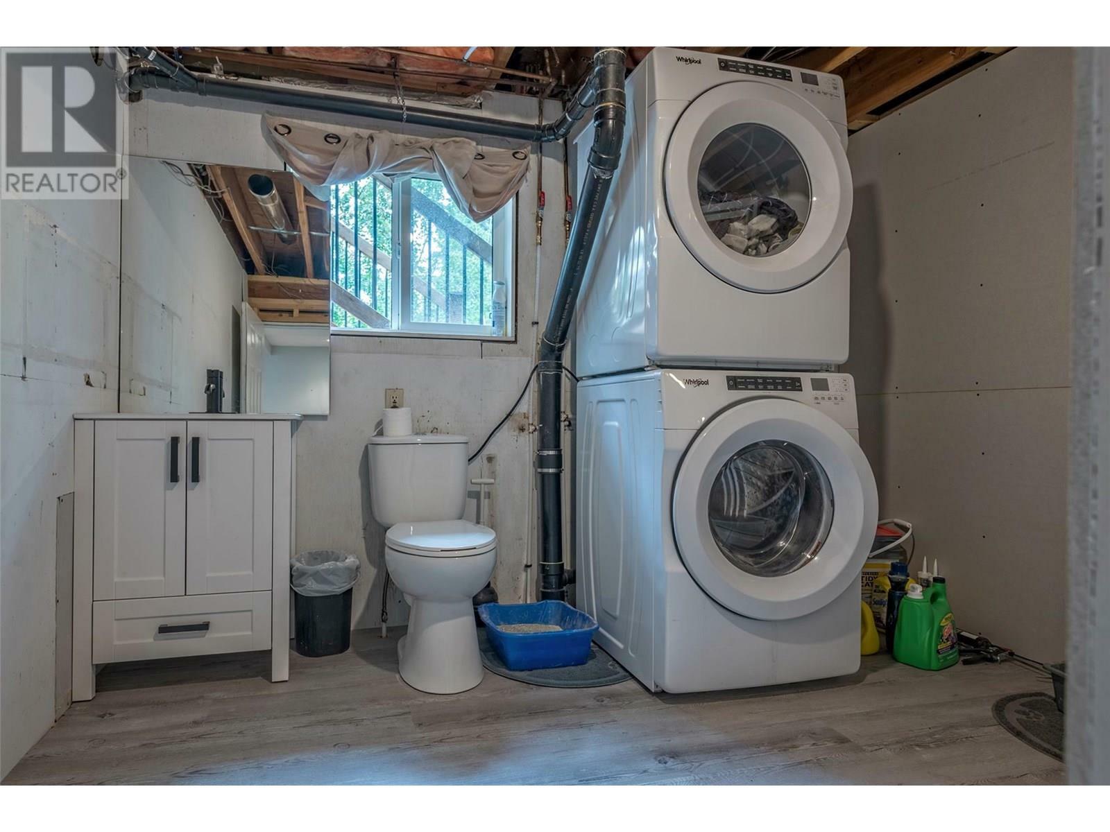 SPALLUMCHEEN, British Columbia, V4Y 0S6, CA, 3 Bedrooms Bedrooms, ,3 BathroomsBathrooms,Residential,For Sale,1874999