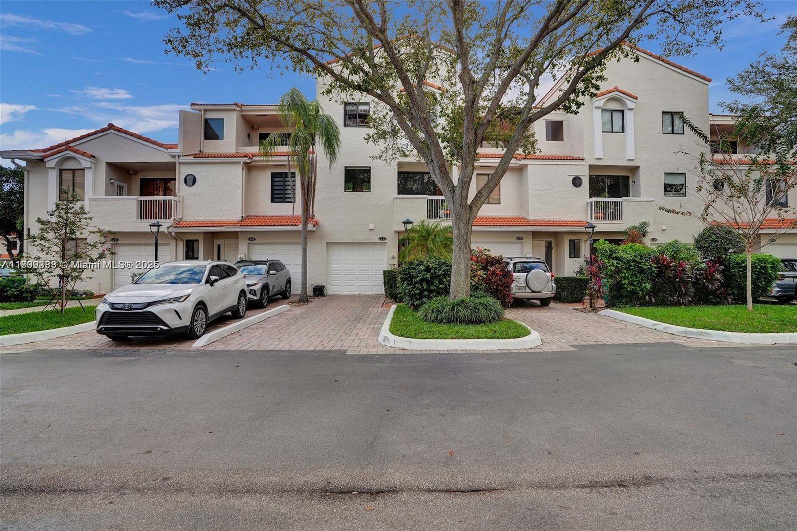 Aventura, Florida, 33180, United States, 4 Bedrooms Bedrooms, ,4 BathroomsBathrooms,Residential,For Sale,1826404