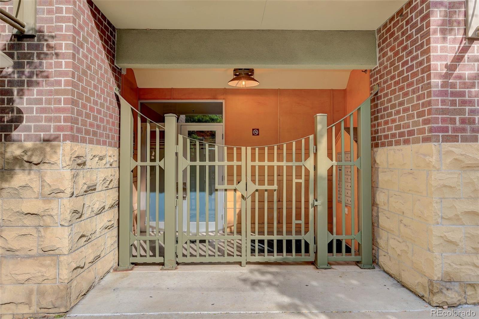 Denver, Colorado, 80218, United States, 2 Bedrooms Bedrooms, ,1 BathroomBathrooms,Residential,For Sale,1992053