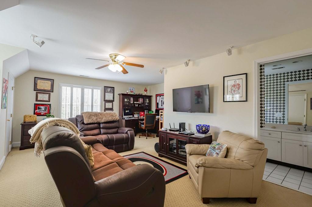 DALTON, Georgia, 30720, United States, 4 Bedrooms Bedrooms, ,4 BathroomsBathrooms,Residential,For Sale,2003034